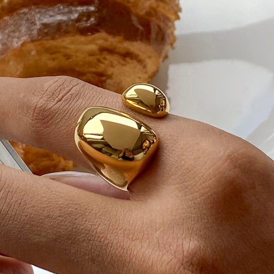 Cerys Geometric Ring