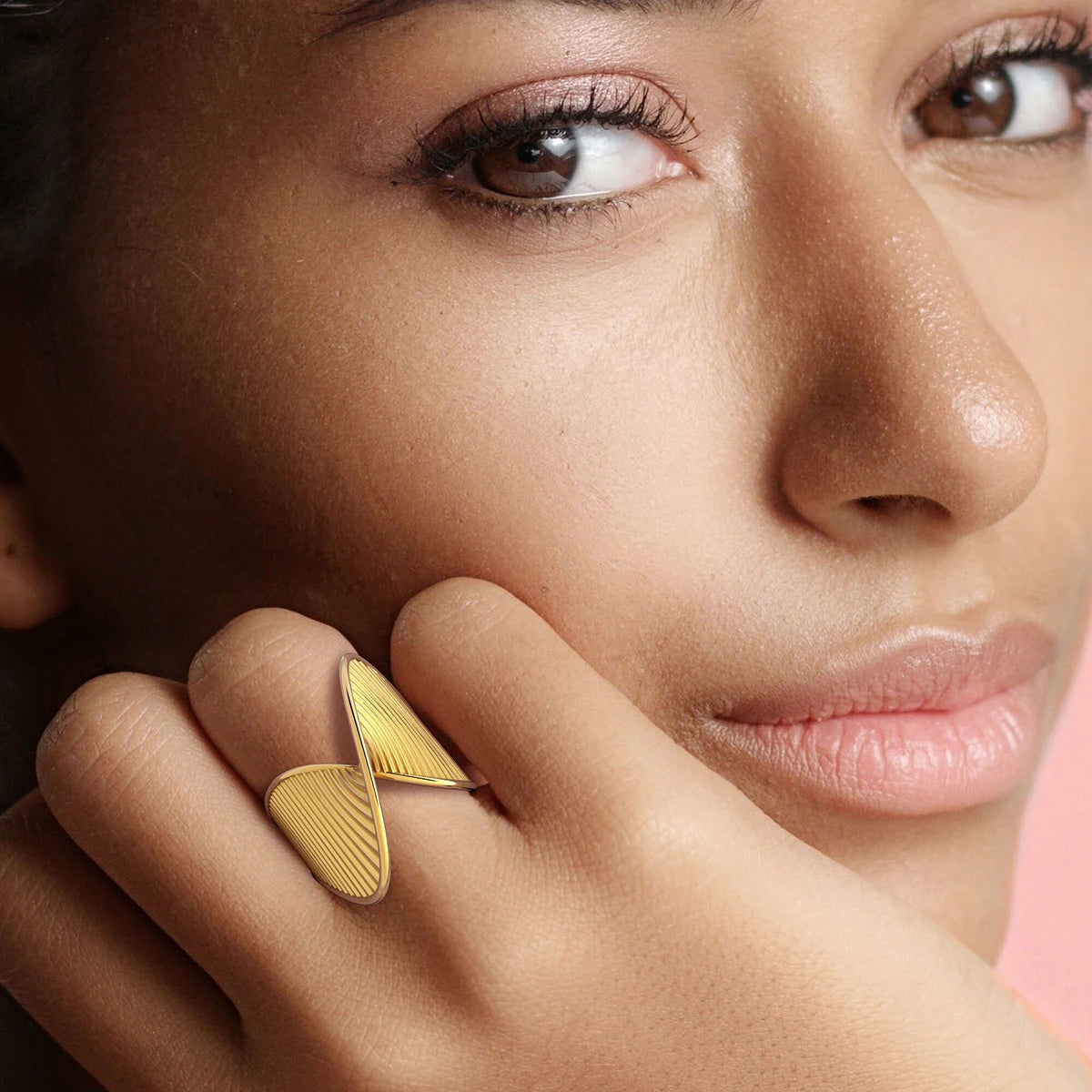 Aurine Geometric Ring