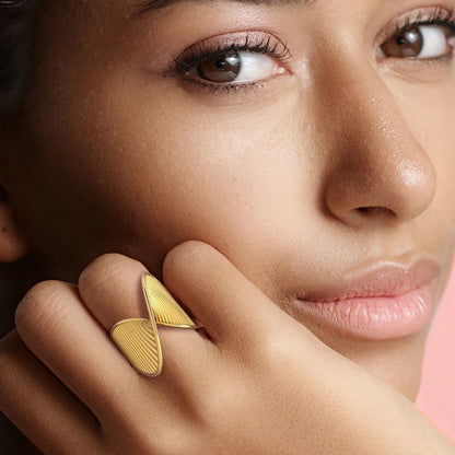 Aurine Geometric Ring
