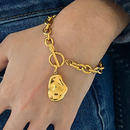 Solenne Pendant Necklace