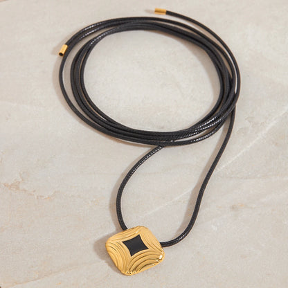 Miren Pendant Necklace