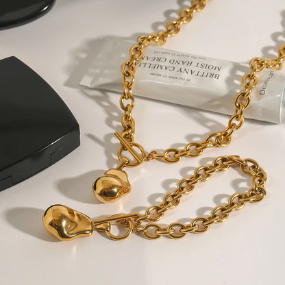 Solenne Pendant Necklace