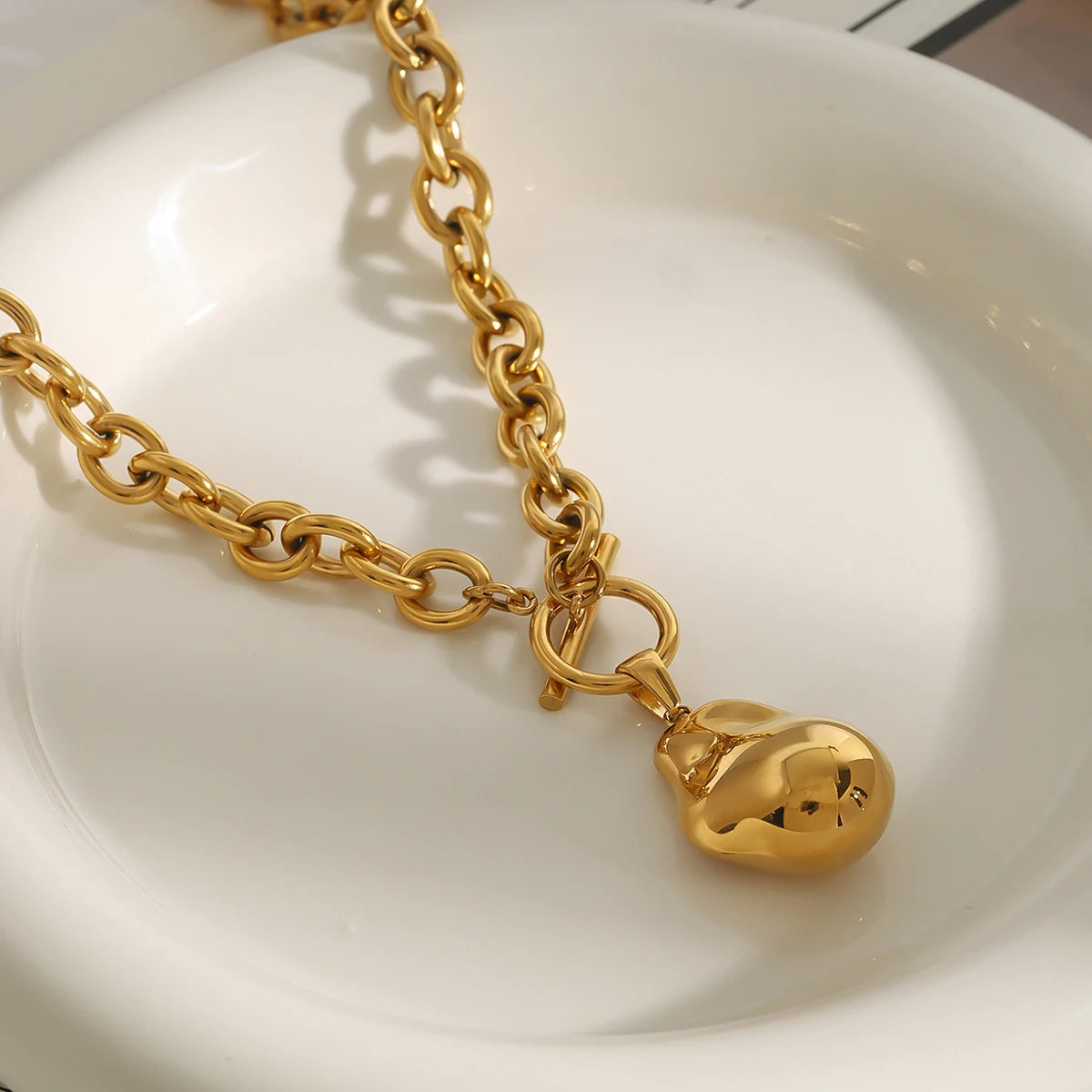 Solenne Pendant Necklace