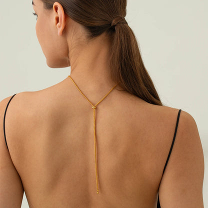 Elara Pendant Necklace